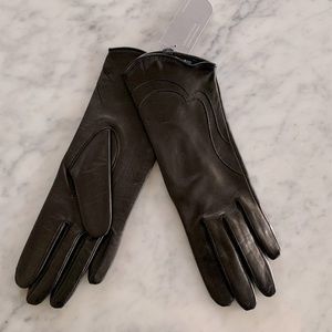 NWT Brume leather gloves with scalloped detail size 7